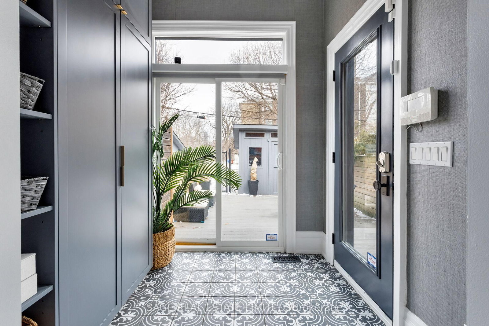 Semi-Detached House for sale at 221 Crawford Street, Toronto, Ontario, M6J 2V5 - Trinity-Bellwoods - MLS: C12991972