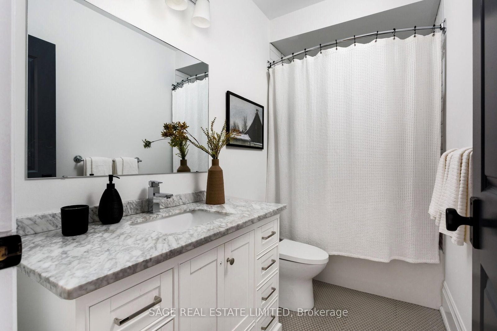 Semi-Detached House for sale at 221 Crawford Street, Toronto, Ontario, M6J 2V5 - Trinity-Bellwoods - MLS: C12991972