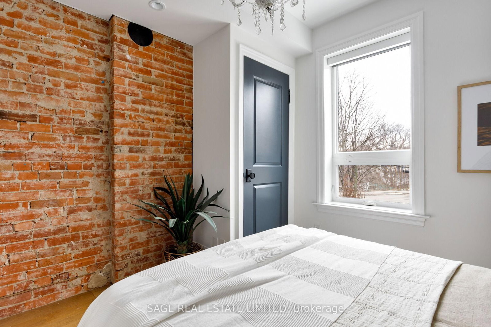Semi-Detached House for sale at 221 Crawford Street, Toronto, Ontario, M6J 2V5 - Trinity-Bellwoods - MLS: C12991972
