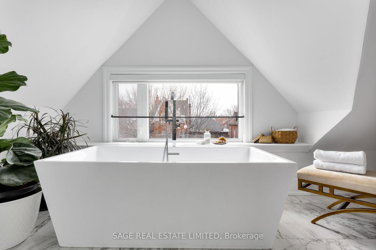 Semi-Detached House for sale at 221 Crawford Street, Toronto, Ontario, M6J 2V5 - Trinity-Bellwoods - MLS: C12991972