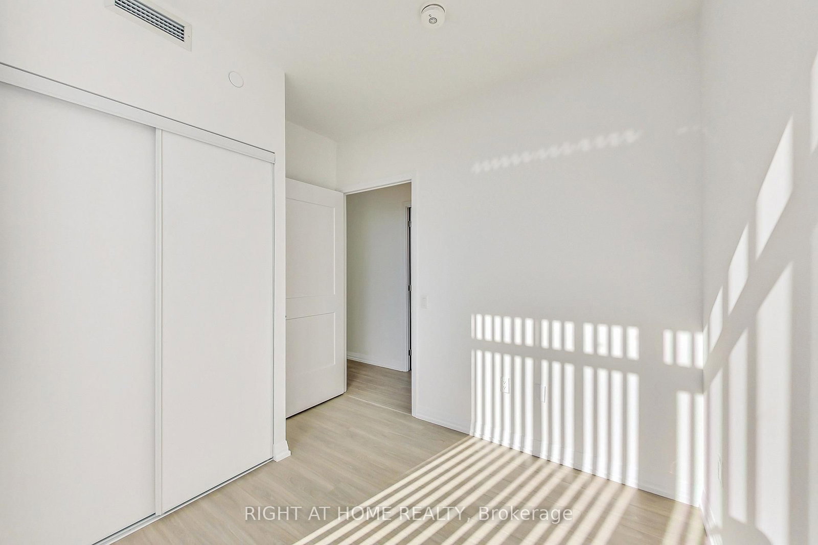 50 Dunfield Avenue, Unit 2113 - Photo 24