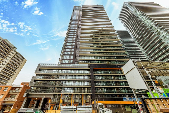 814 - 127 Broadway Avenue S