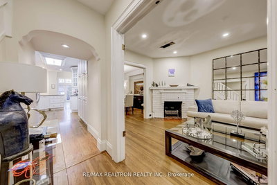 34 Haddon Street, Toronto, Ontario image-0-2