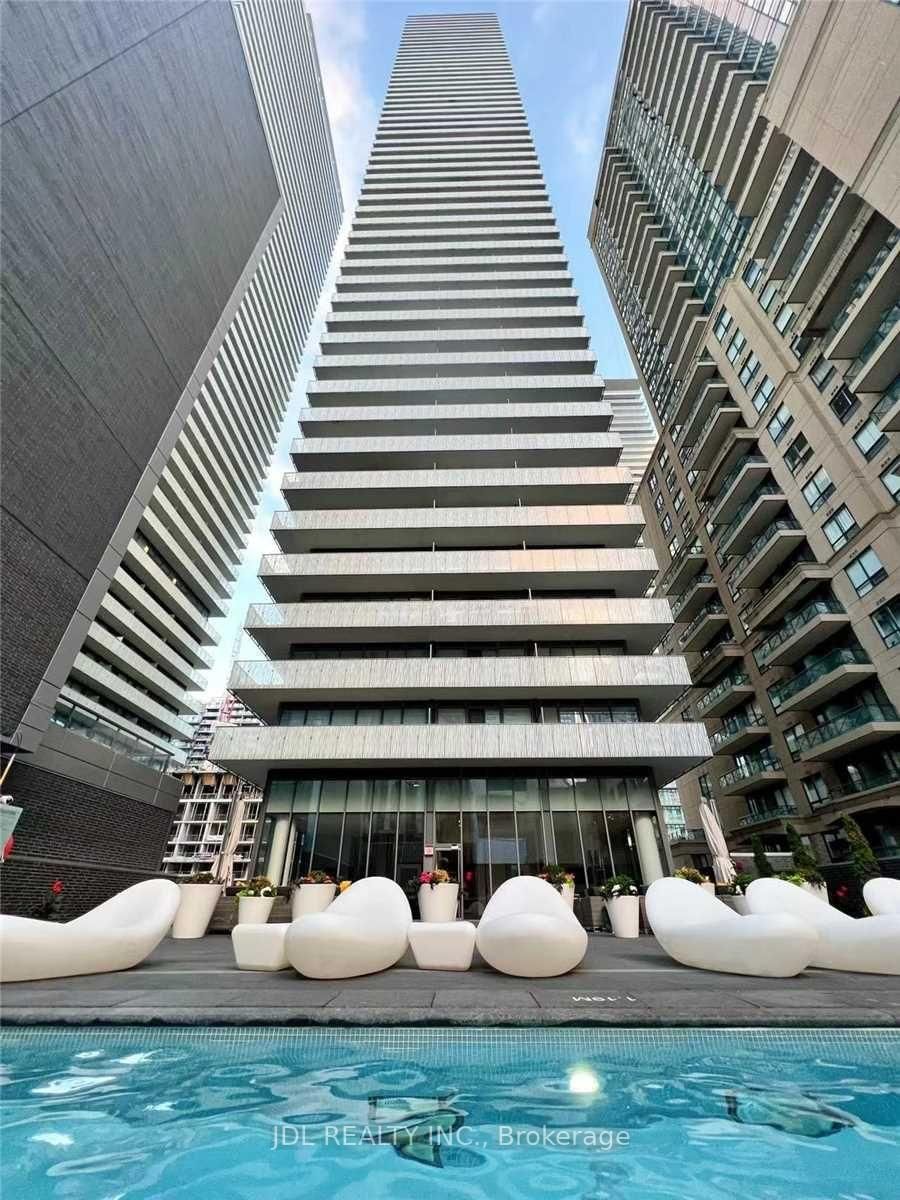 42 Charles Street E, Unit 2002 - Photo 12