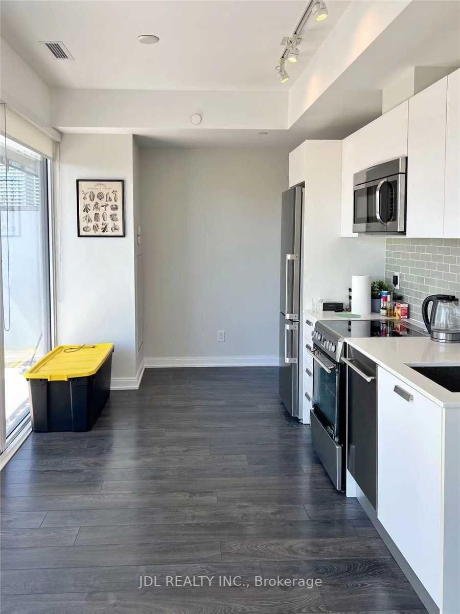 42 Charles Street E, Unit 2002 - Photo 4