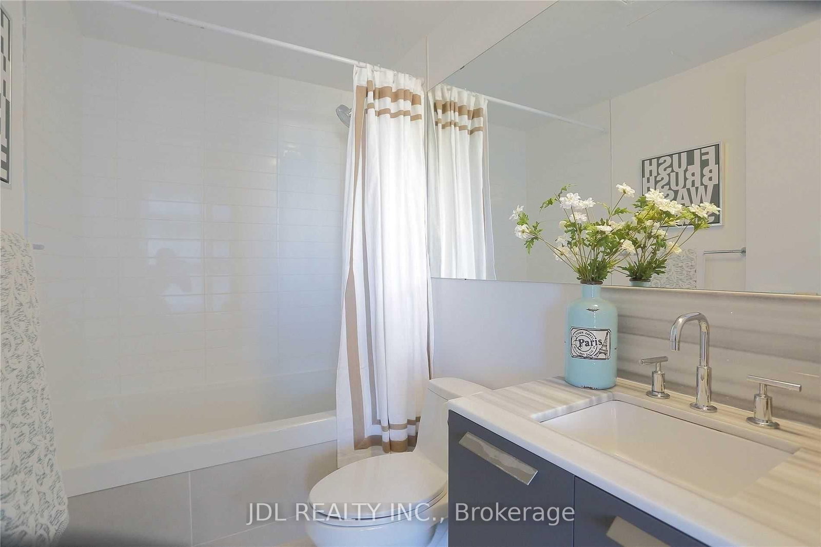 42 Charles Street E, Unit 2002 - Photo 7