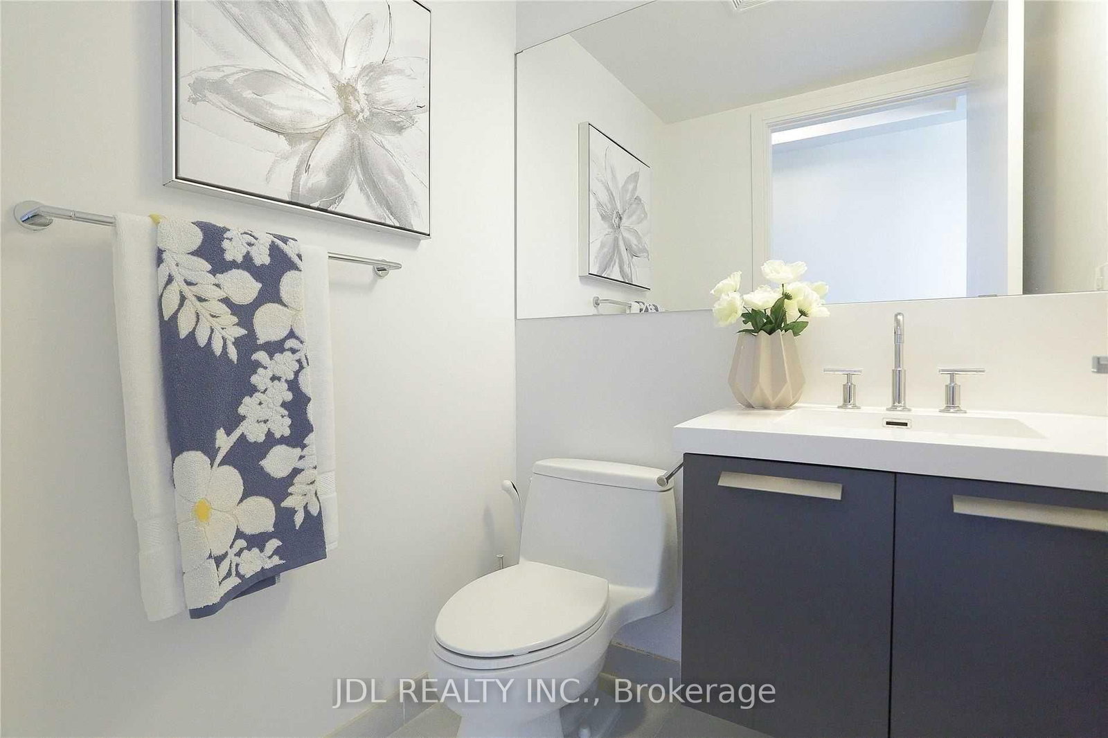 42 Charles Street E, Unit 2002 - Photo 8