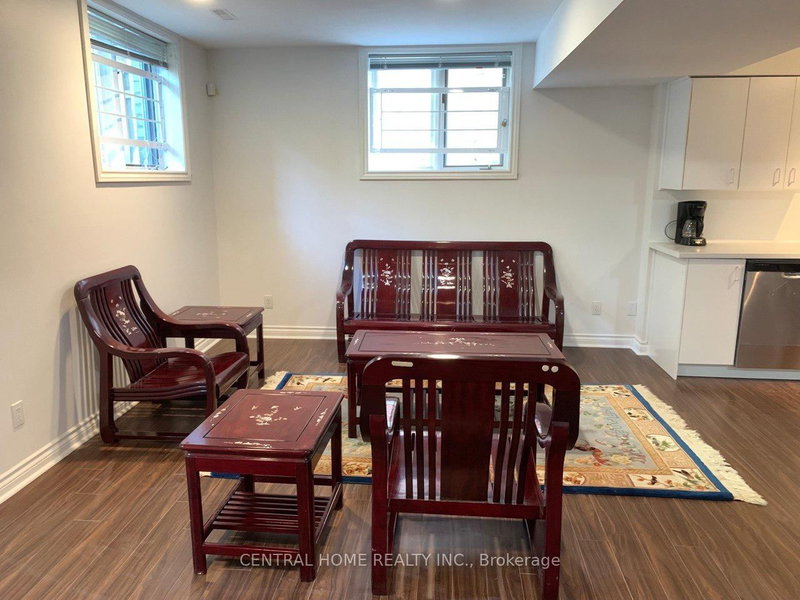 342 Parkview Ave E, Toronto, M2N 3Z5 | Image 3