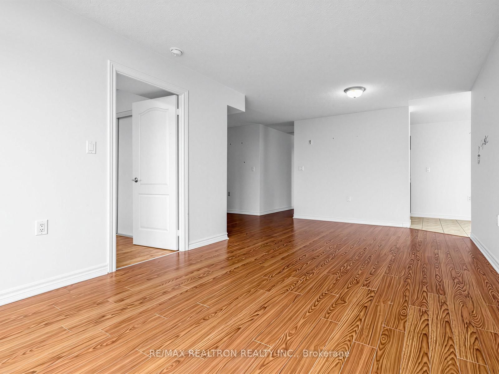 Condo for sale at 512-3830 Bathurst Street, Toronto, Ontario, M3H 6C5 - Clanton Park - MLS: C12992164