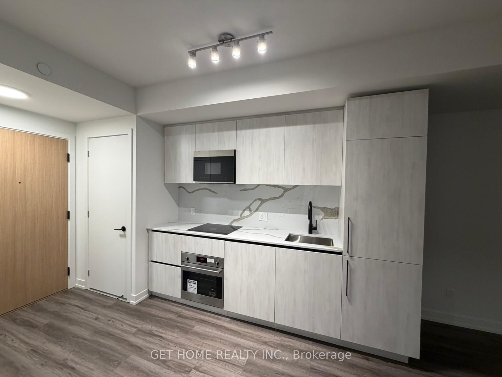 35 Parliament Street, Unit 716