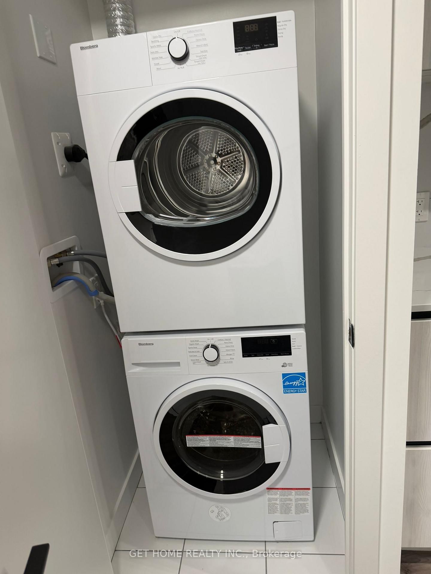 35 Parliament Street, Unit 716 - Photo 16