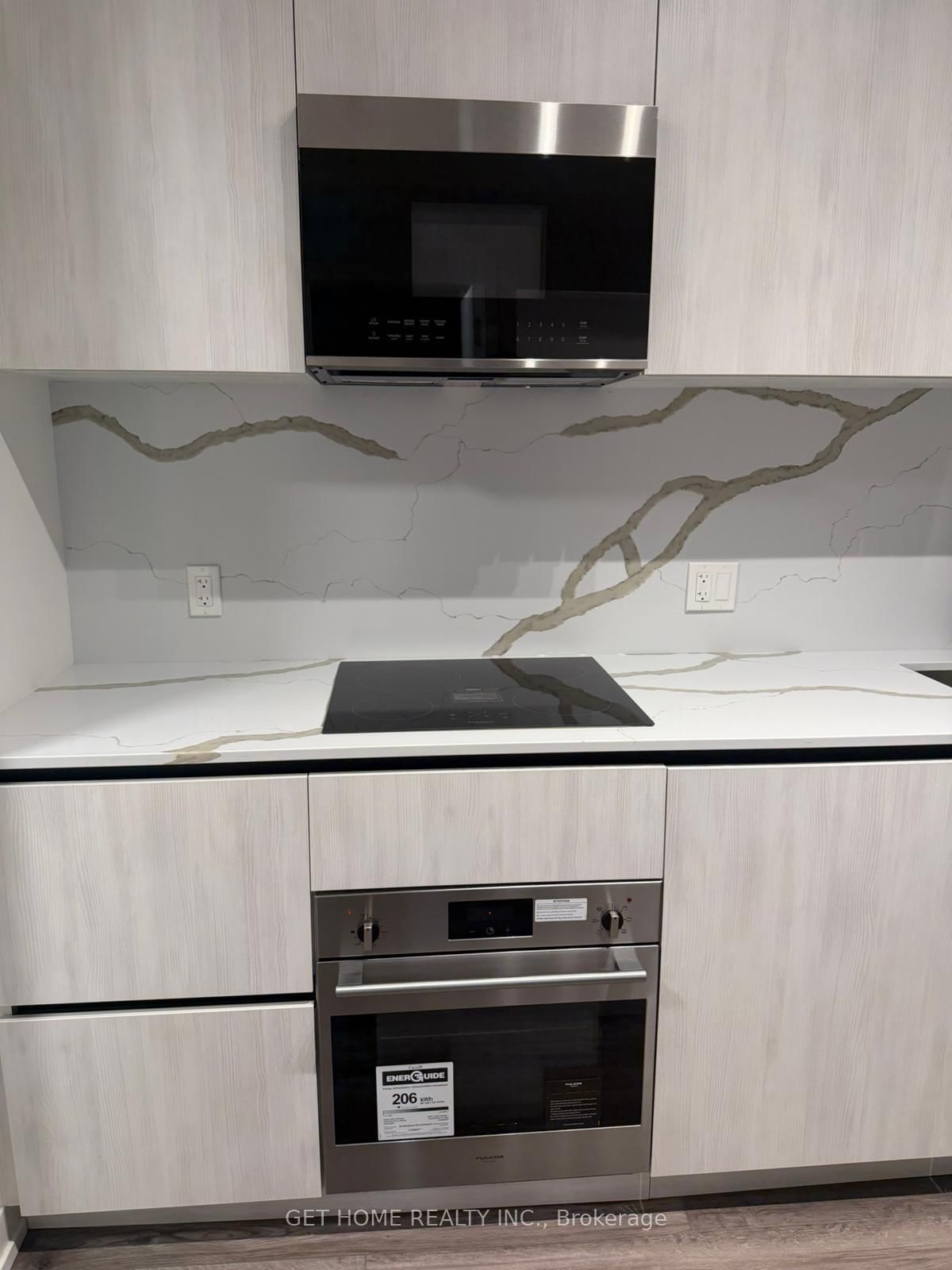 35 Parliament Street, Unit 716 - Photo 4