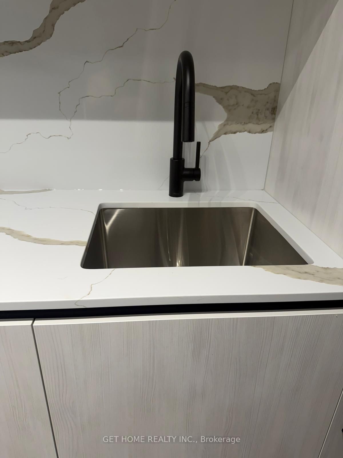 35 Parliament Street, Unit 716 - Photo 5