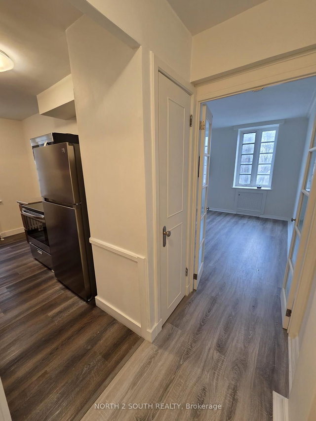 210 - 707 Eglinton Avenue W