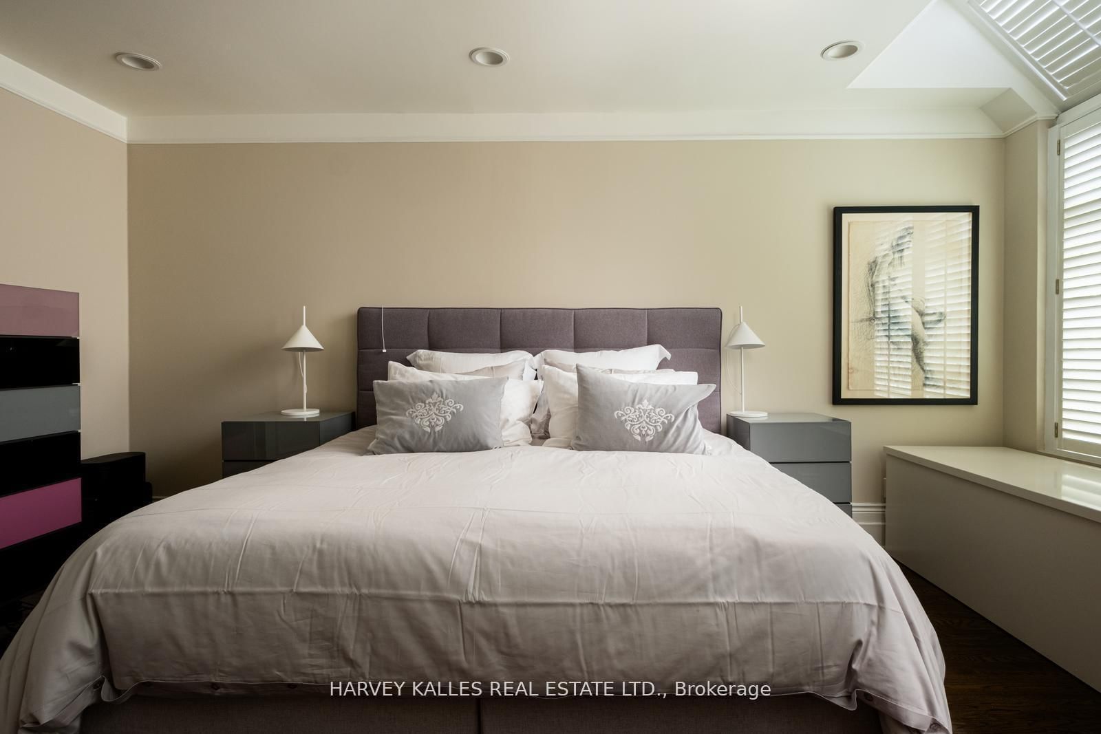 12 Macpherson Avenue, Unit 3 - Photo 13