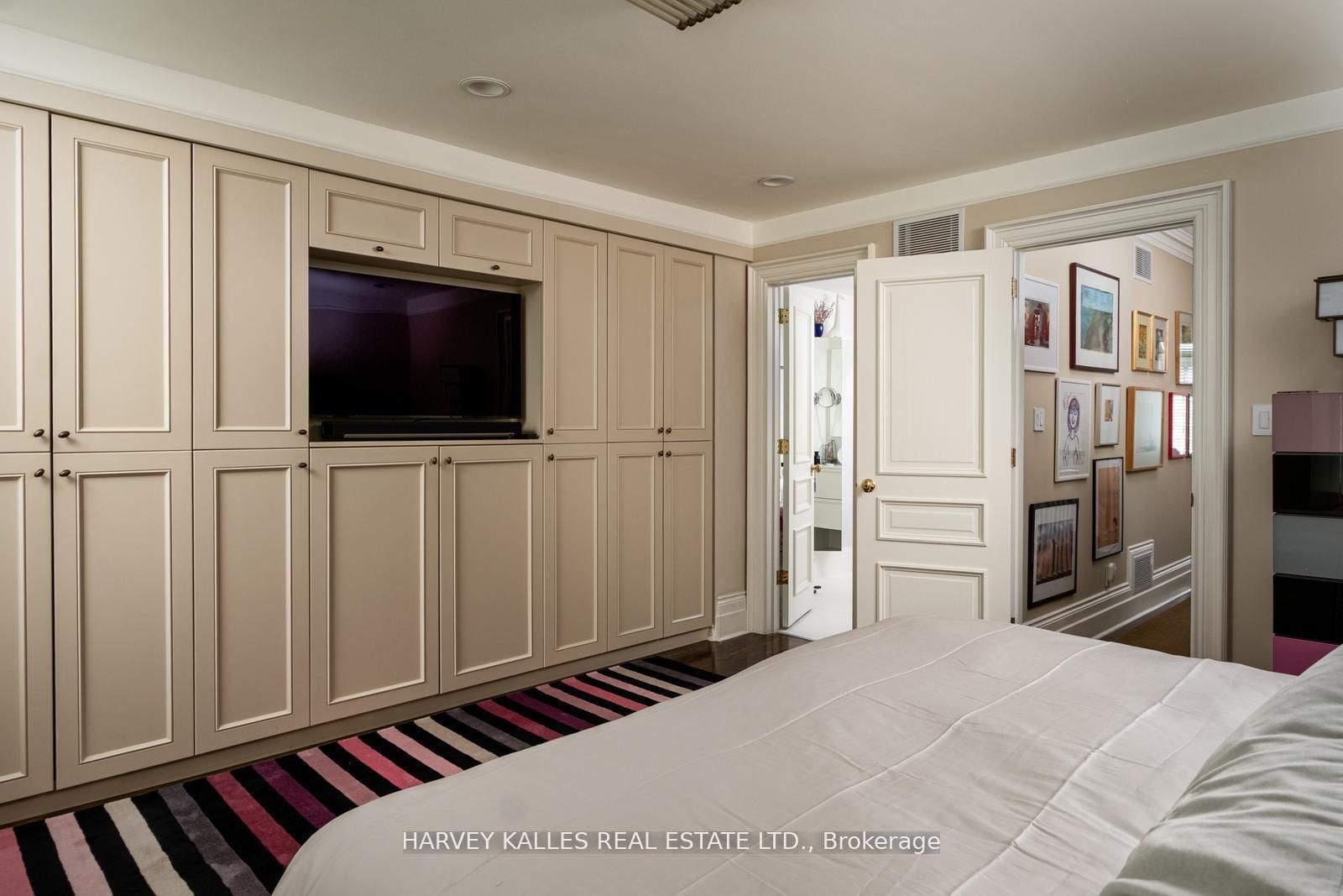 12 Macpherson Avenue, Unit 3 - Photo 14