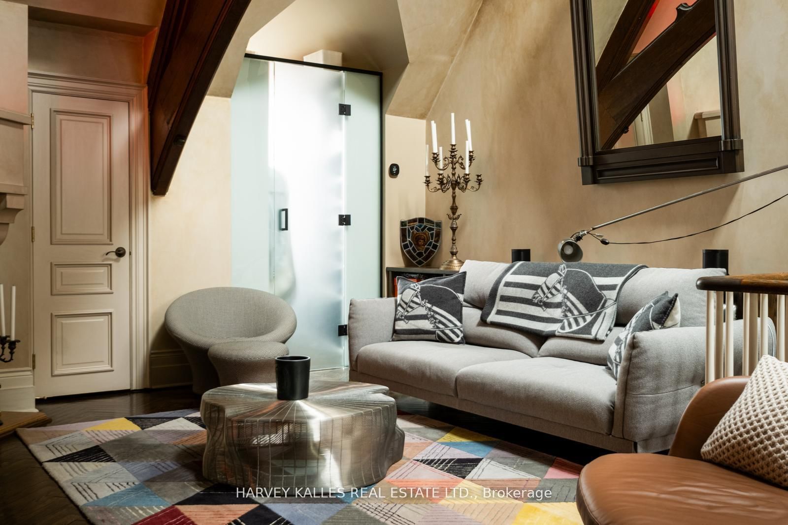 12 Macpherson Avenue, Unit 3 - Photo 26