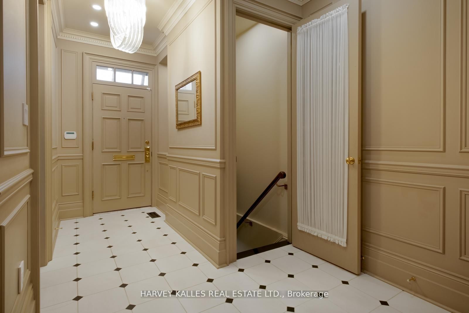 12 Macpherson Avenue, Unit 3 - Photo 28