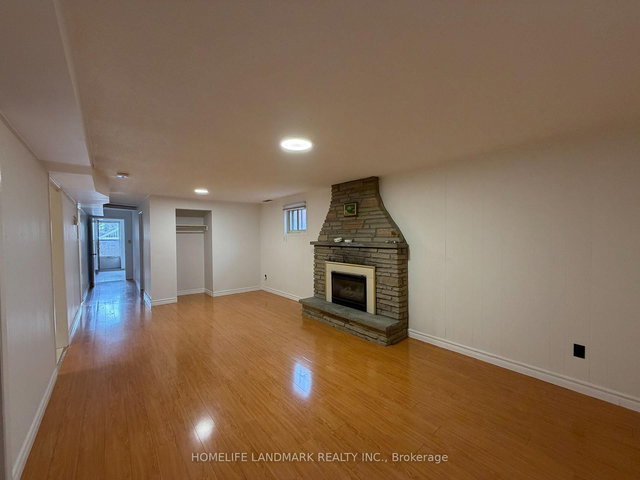Lower unit - 98 Van Horne Avenue