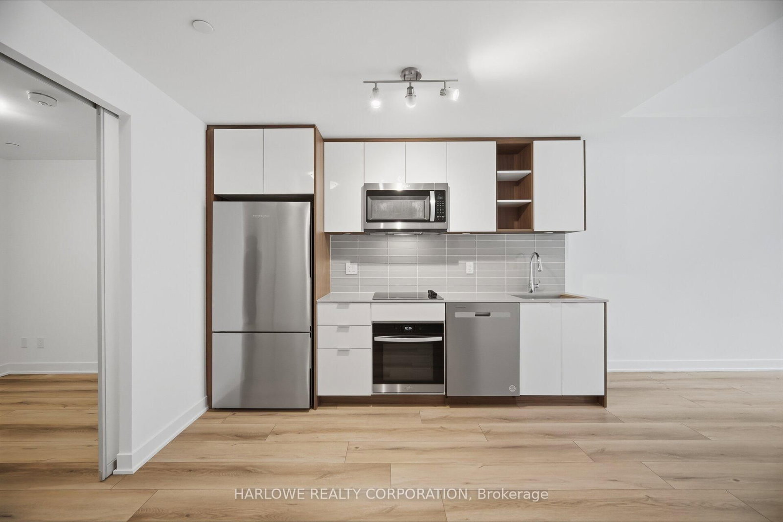 543 Richmond Street W, Unit 705 - Photo 11