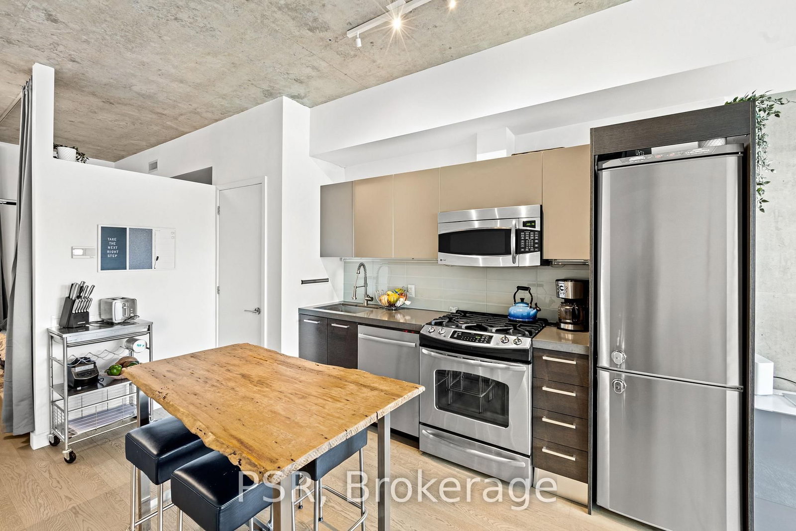 25 Stafford Street, Unit 613 - Photo 4