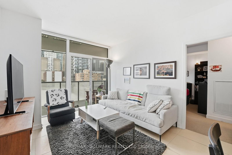 home for lease on 915-1 Market Street