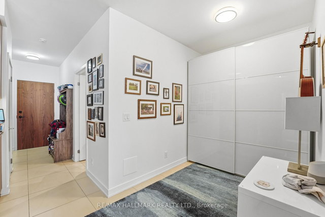 915 - 1 Market Street