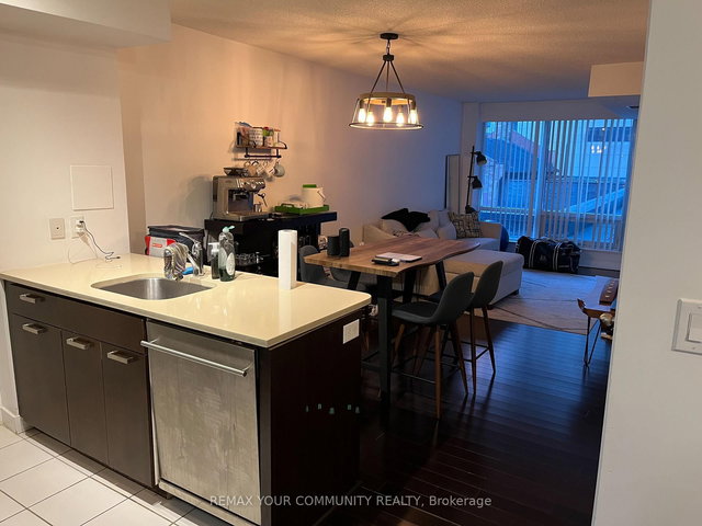 209 - 295 Adelaide Street W