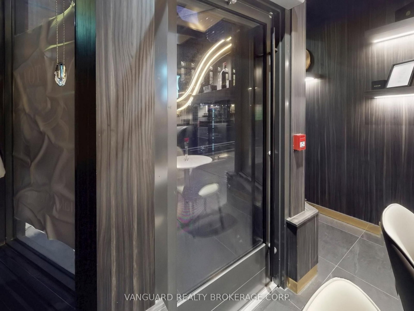 1 Yorkville Avenue, Unit 107, 108 & 1010 - Photo 25