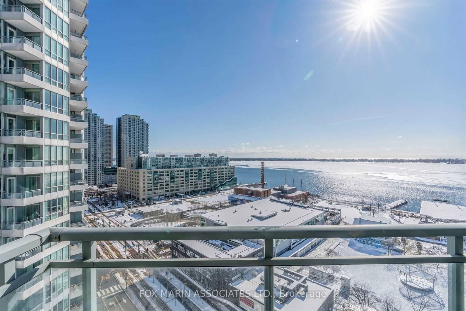 230 Queens Quay W, Unit 1817 - Photo 16