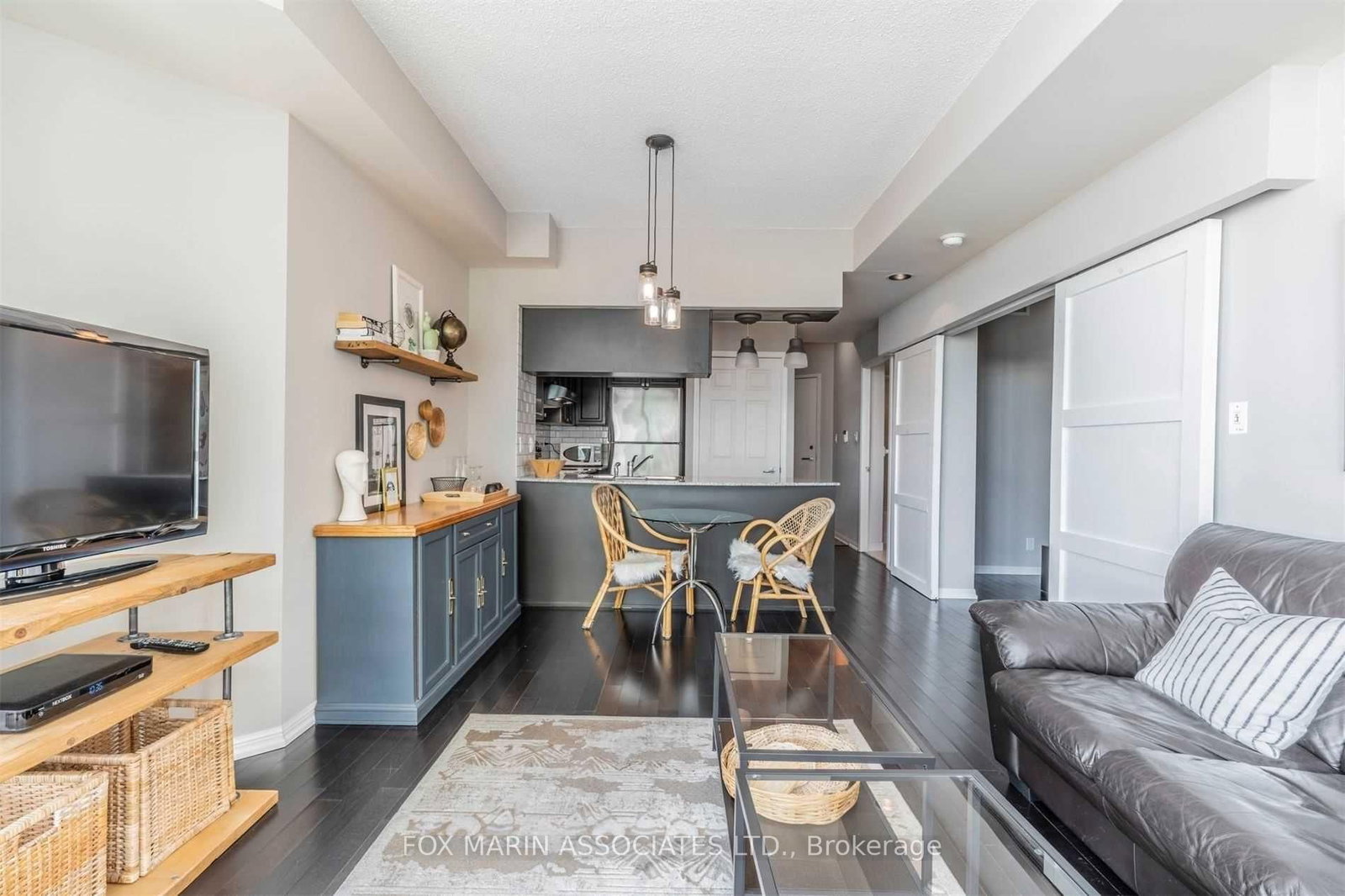 230 Queens Quay W, Unit 1817 - Photo 20