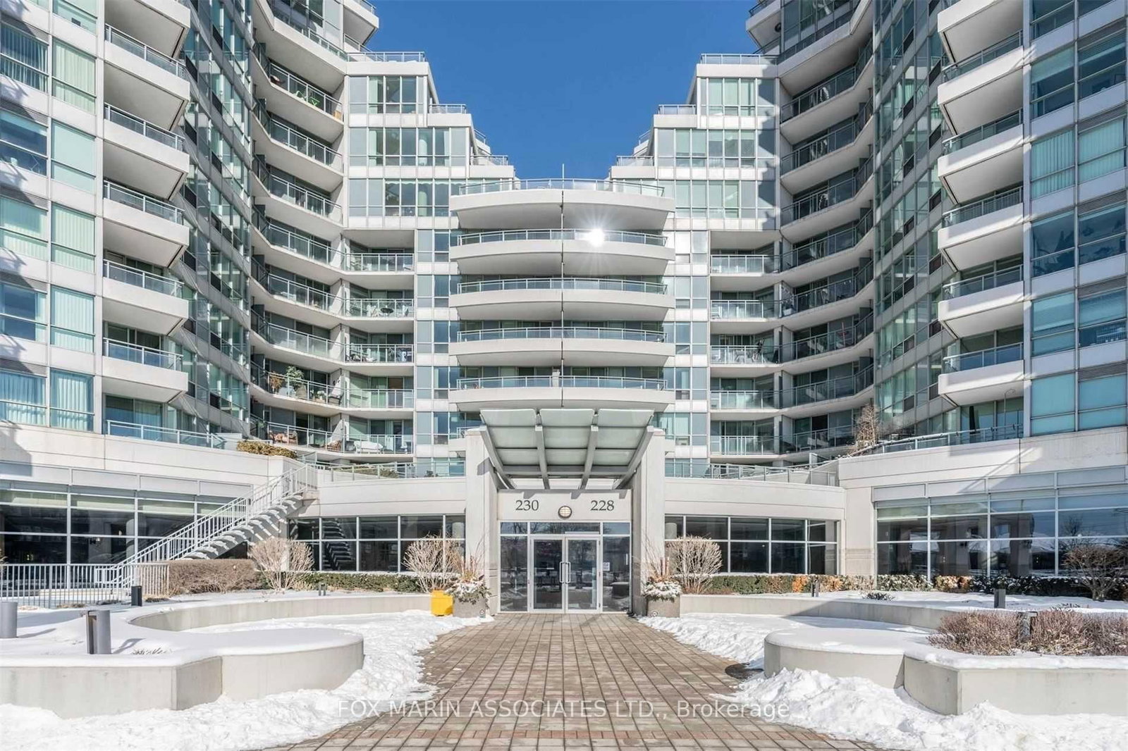 230 Queens Quay W, Unit 1817 - Photo 24