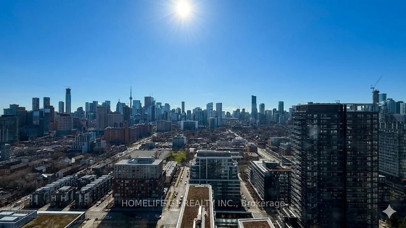 home for lease on 2806-55 Regent Park Boulevard