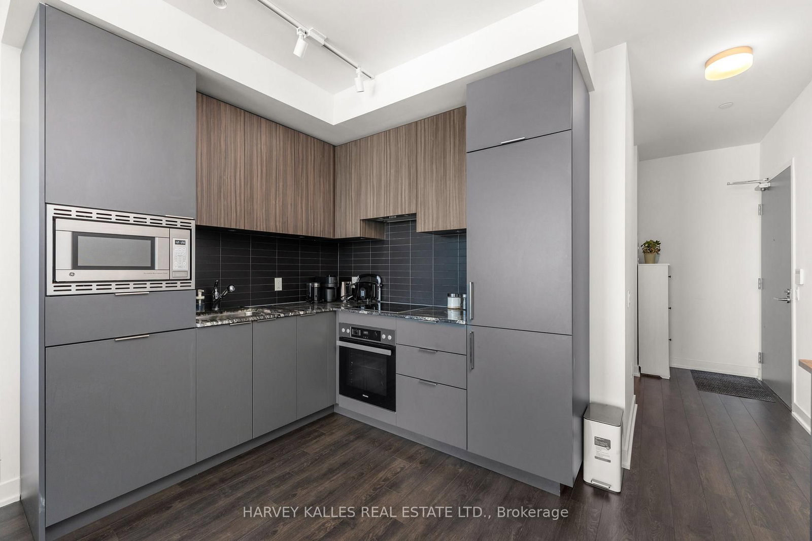 50 O'Neill Road, Unit 716 - Photo 3