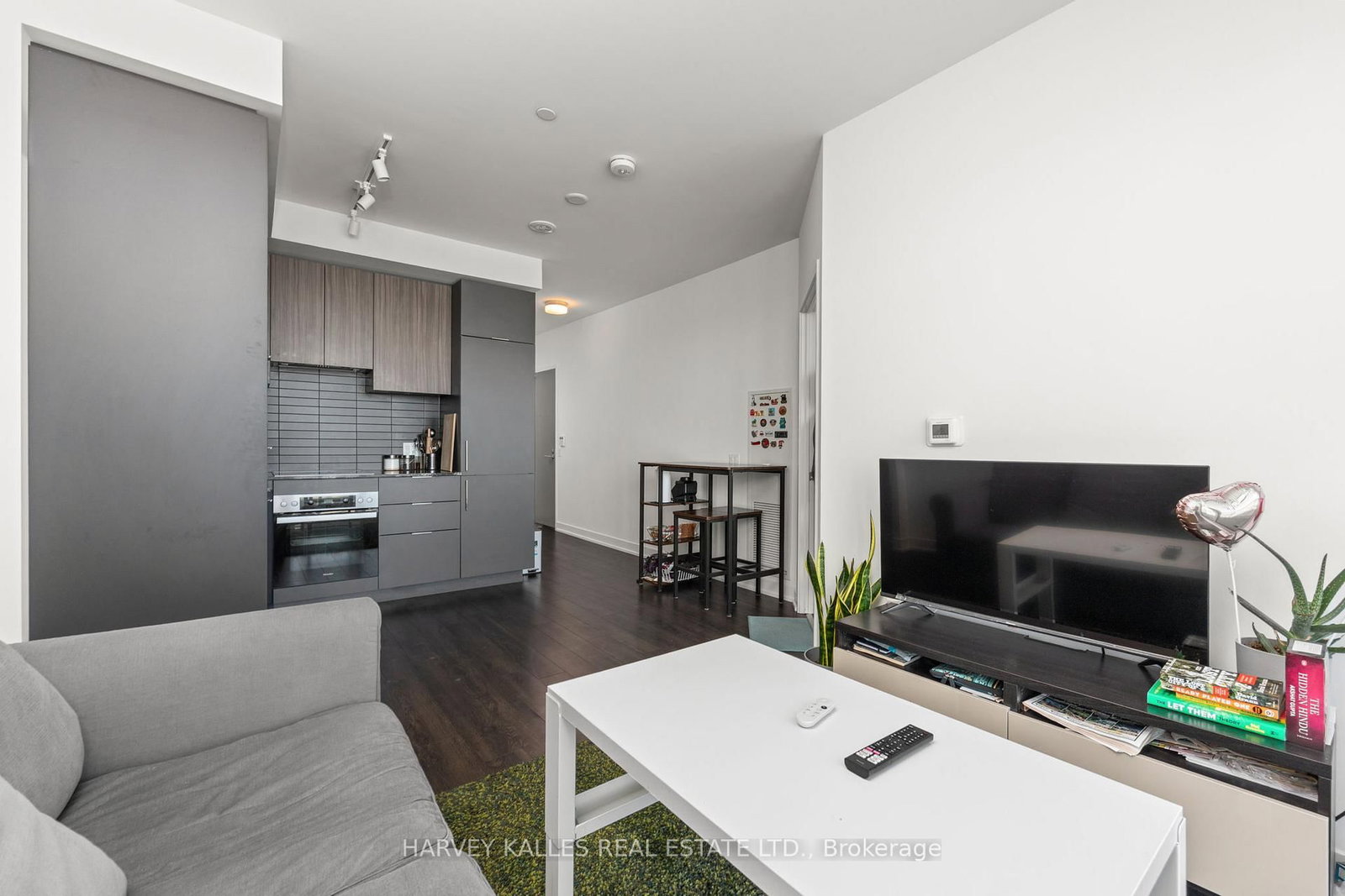 50 O'Neill Road, Unit 716 - Photo 8
