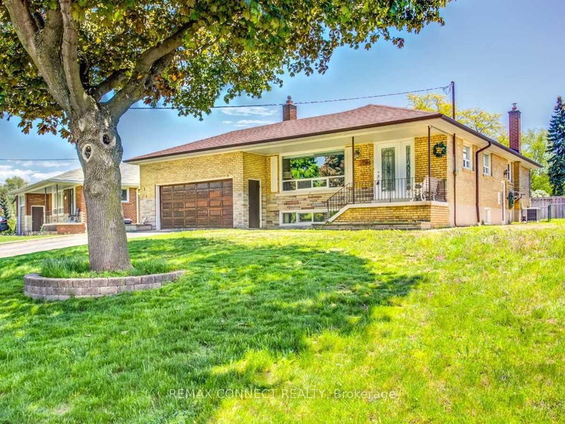 107 Sweeney Dr, Toronto, M4A 1T8 | Image 2