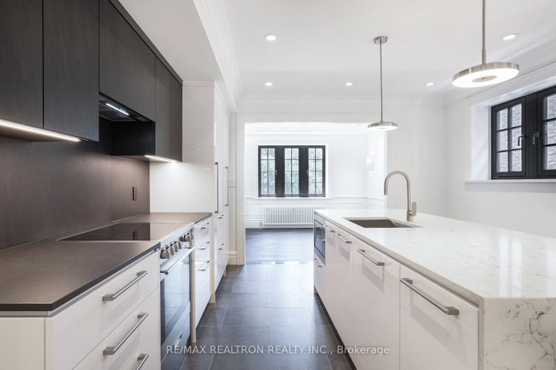 home for lease on 201-2 Clarendon Avenue
