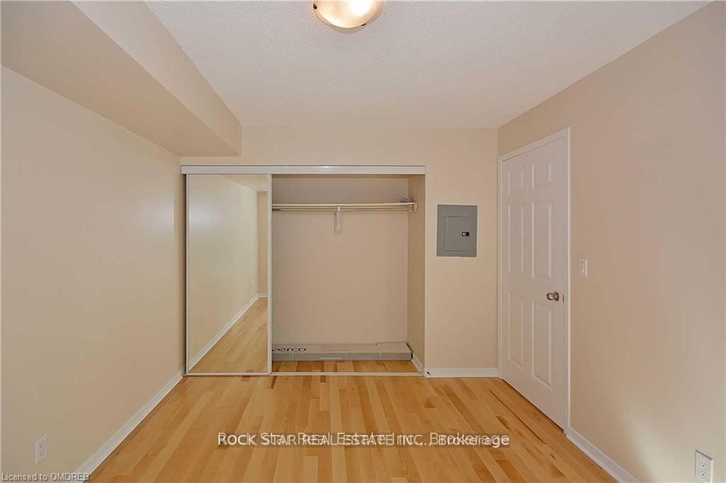 109 FRONT Street E, Unit 425 - Photo 7