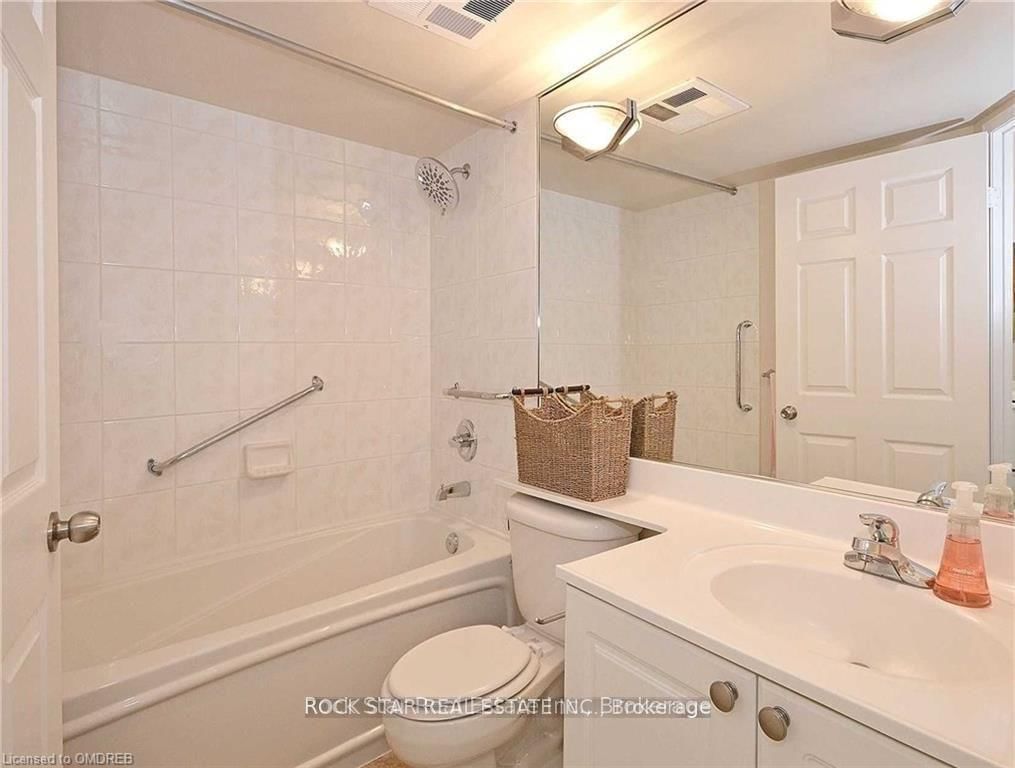 109 FRONT Street E, Unit 425 - Photo 8