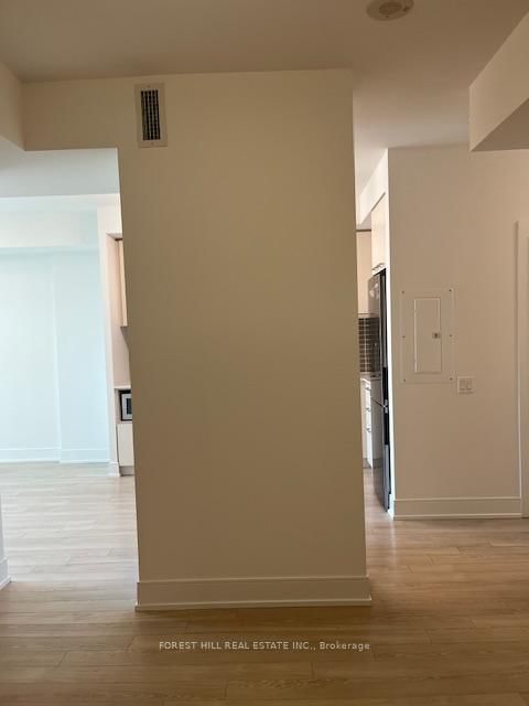 310 Tweedsmuir Avenue, Unit 401 - Photo 12