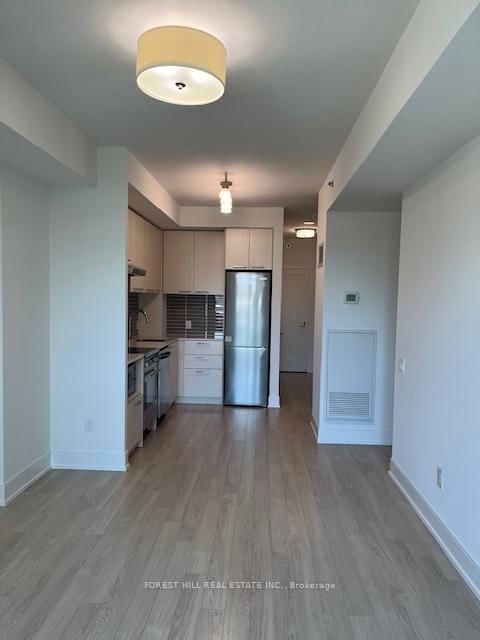 310 Tweedsmuir Avenue, Unit 401 - Photo 14