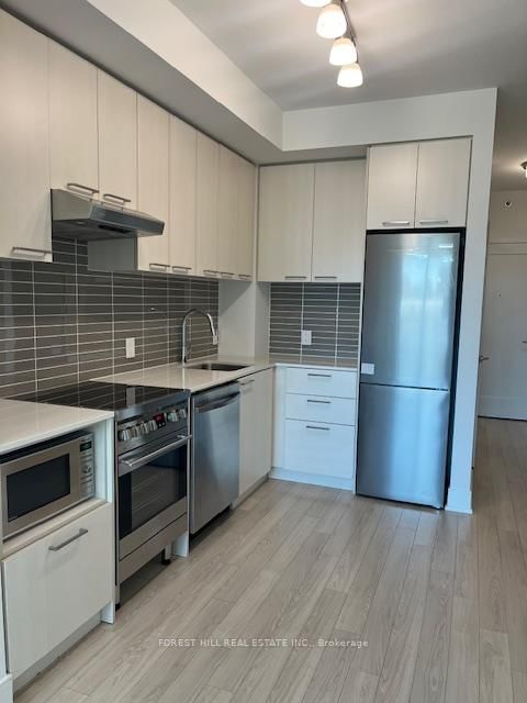 310 Tweedsmuir Avenue, Unit 401 - Photo 15