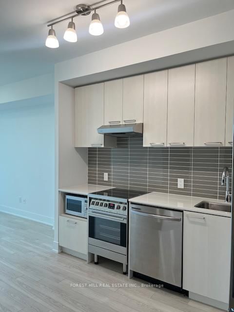 310 Tweedsmuir Avenue, Unit 401 - Photo 16