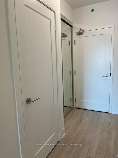 310 Tweedsmuir Avenue, Unit 401 - Photo 4