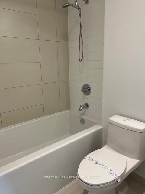 310 Tweedsmuir Avenue, Unit 401 - Photo 8