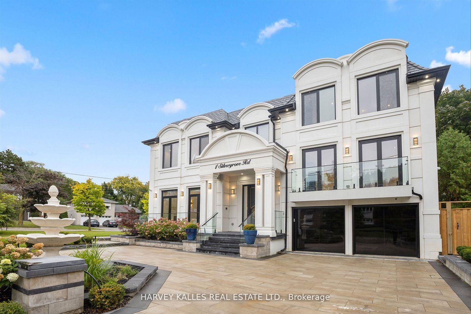 1 Silvergrove Road - Photo 2