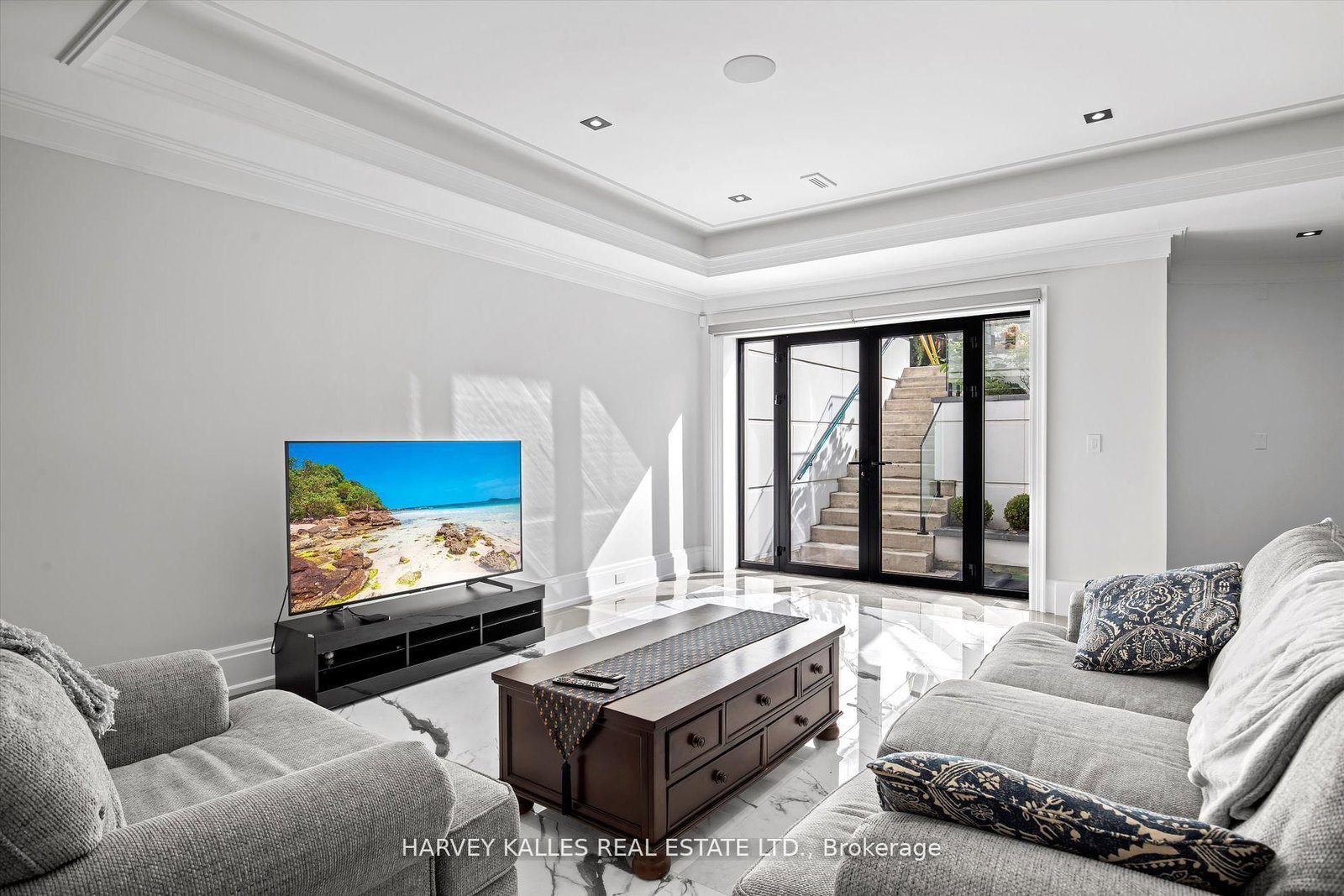 1 Silvergrove Road - Photo 32