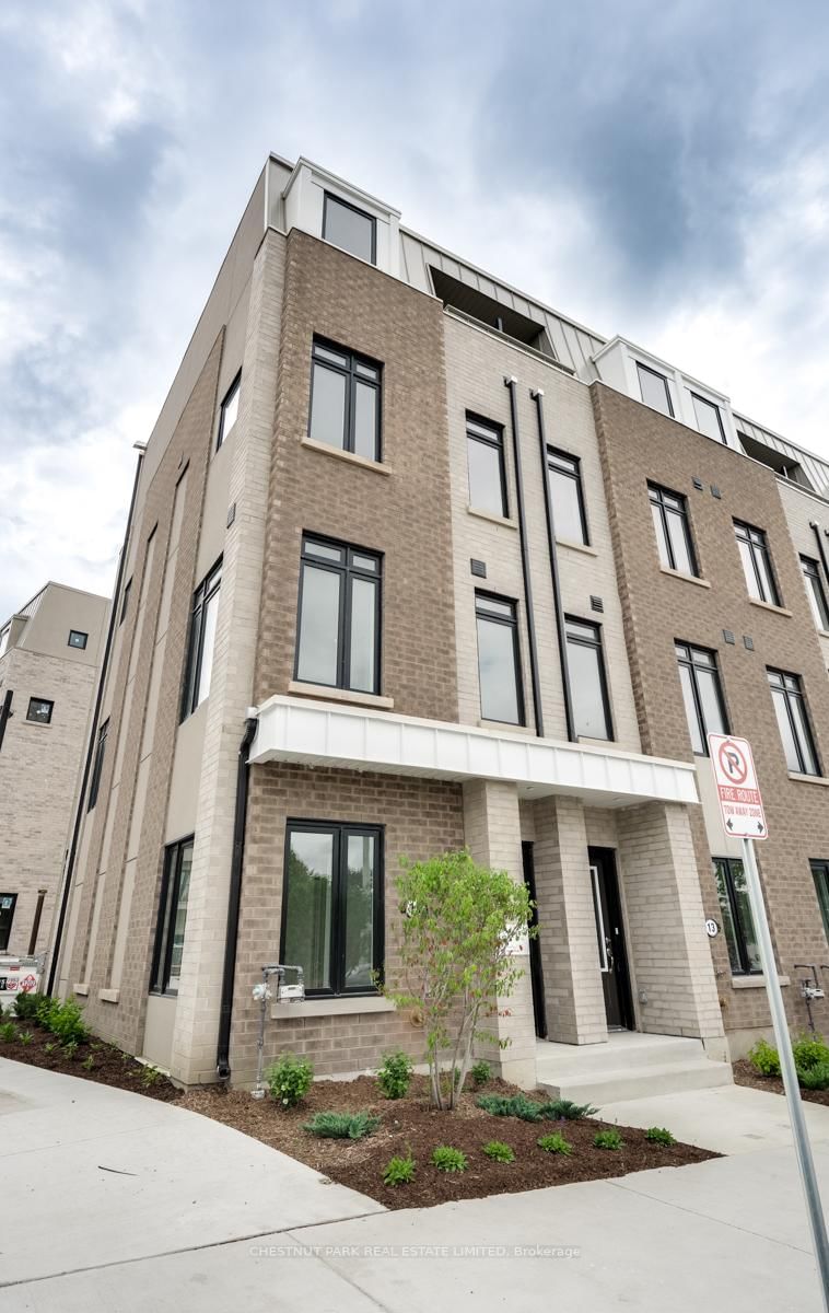 15 Case Ootes Dr, Toronto, M4A 1C5 | Image 2