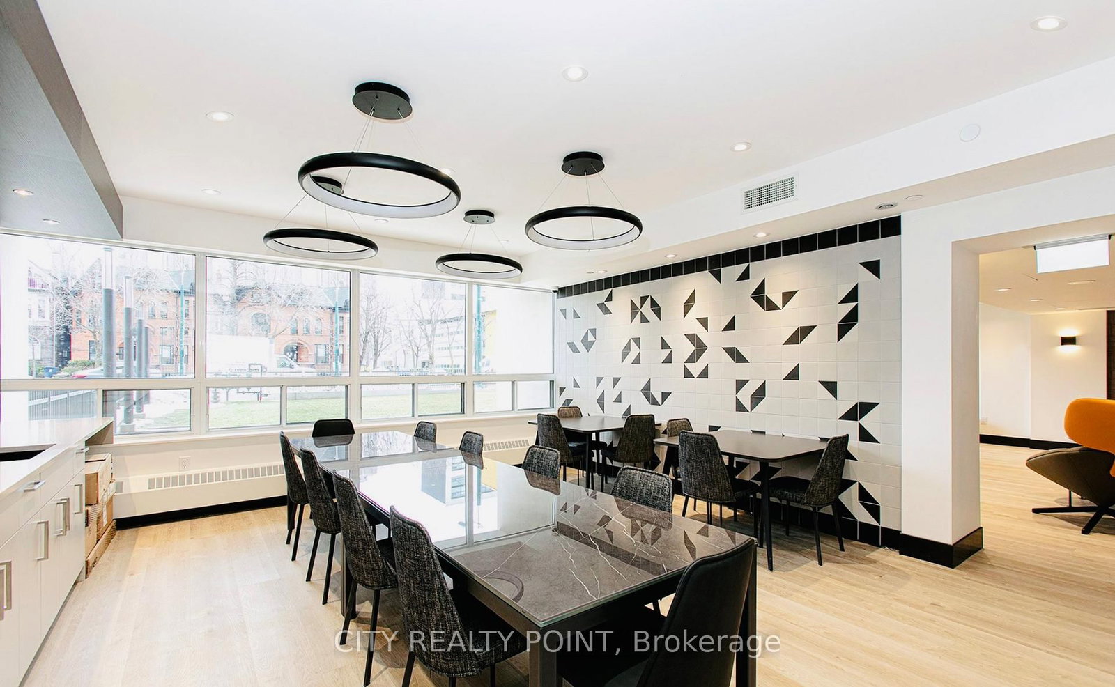 666 Spadina Avenue, Unit 1401 - Photo 13