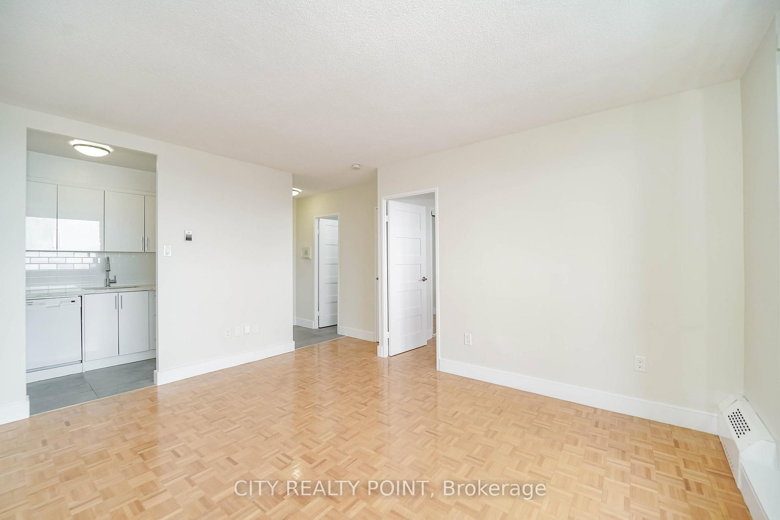 666 Spadina Avenue, Unit 1401 - Photo 3